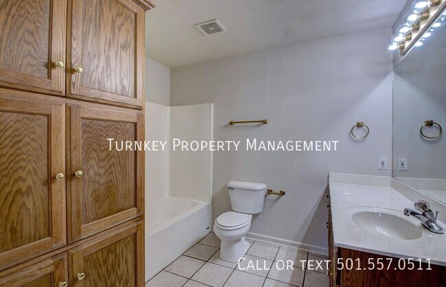 Building Photo - 5565 Springvale Rd