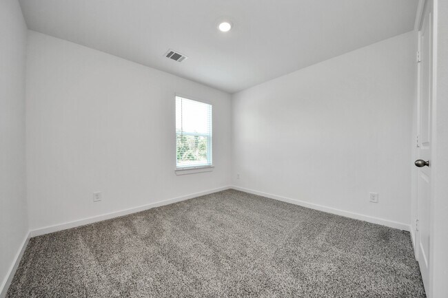 Building Photo - 2138 Olivos St