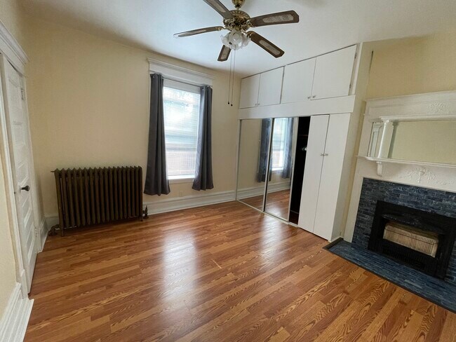 Bedroom - 341 S Aiken Ave