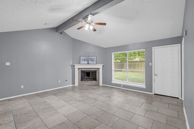 Building Photo - 13915 Old Village Ln