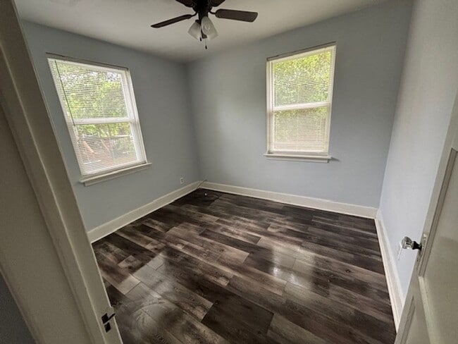 Building Photo - 932 Munsen Spring Dr