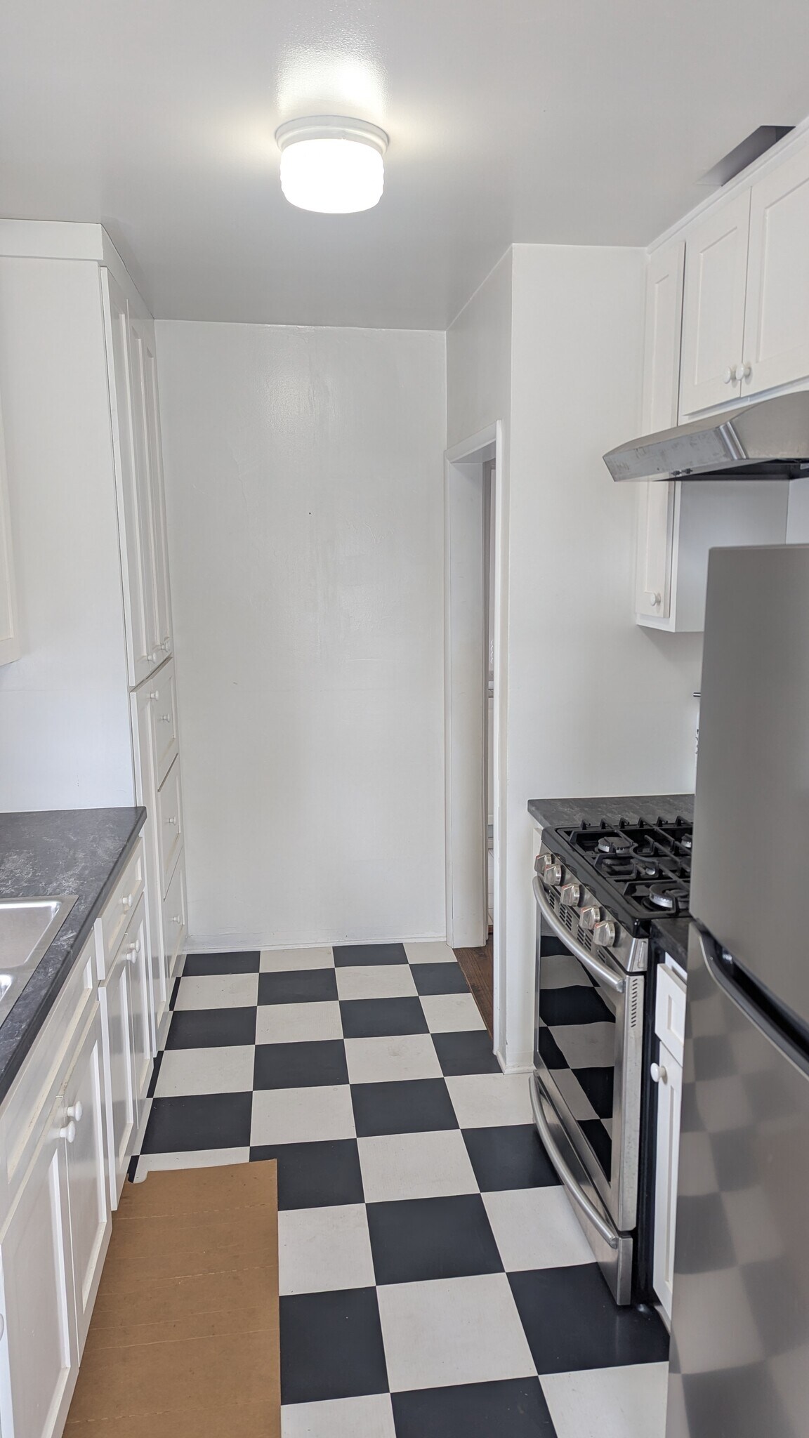 Building Photo - 803 1/2 Indiana Ave