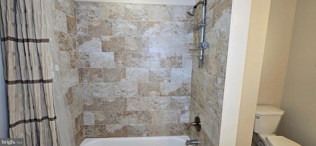 Building Photo - 7613 Locust Ln