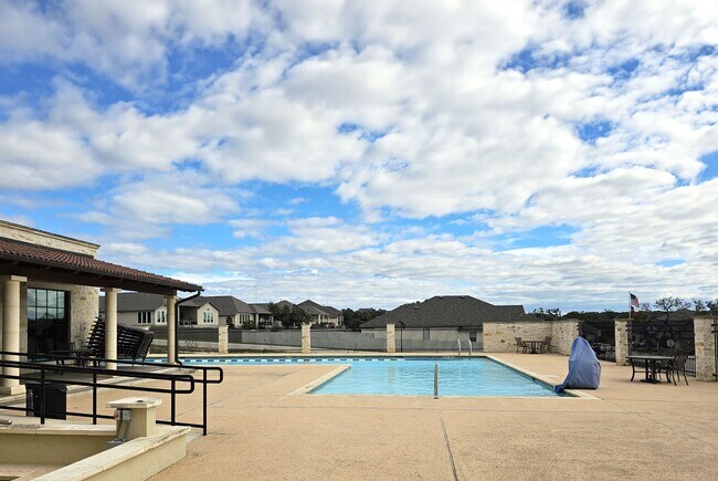 Building Photo - 588 Vale Ct