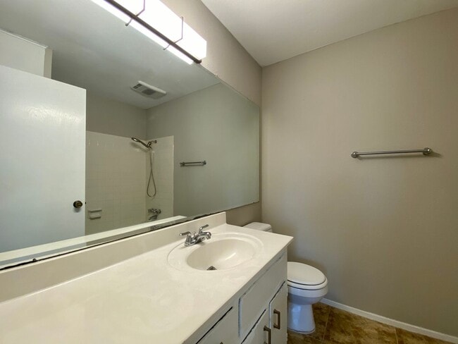 Building Photo - 7219 Scenic Brook Dr