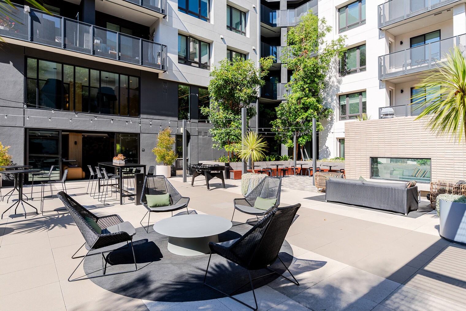 Building Photo - 3560 Rambla Pl