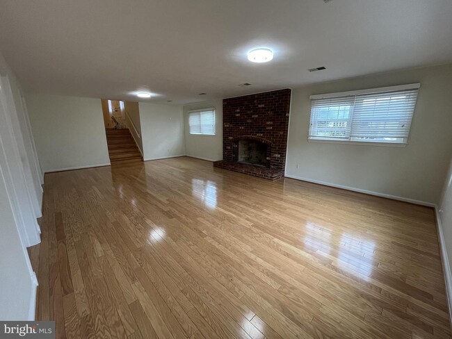 Building Photo - 6301 Evermay Dr