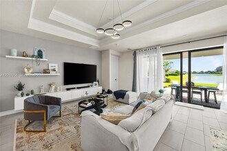 Building Photo - 4549 Pinehurst Trl W