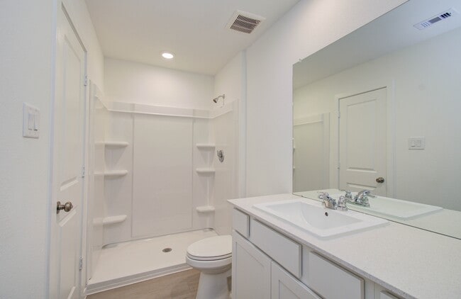 Building Photo - 25364 Carnation Ct
