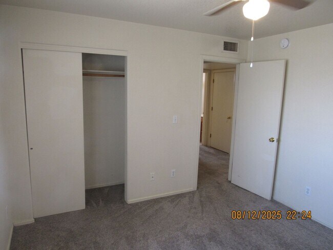 Building Photo - 2469 Armour Ave