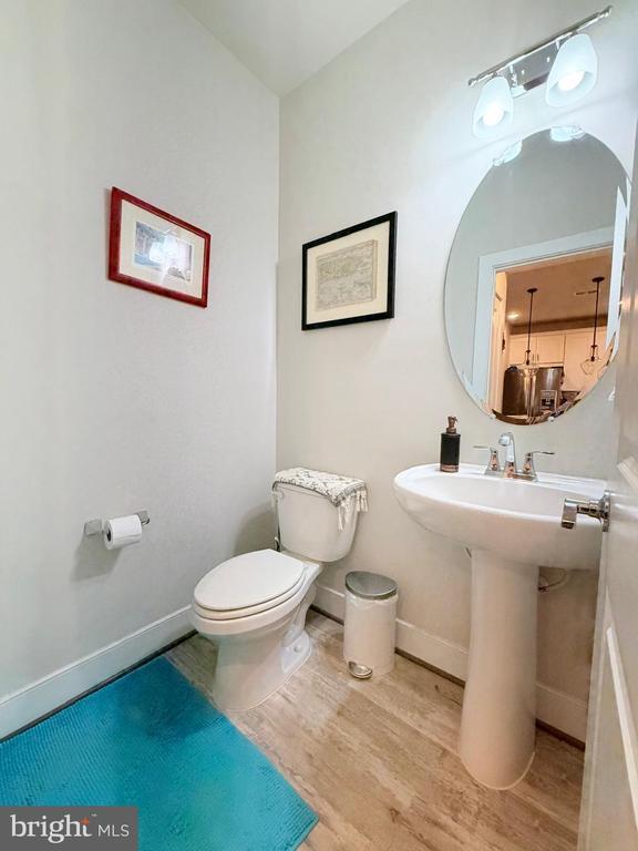 Building Photo - 9584 Fields Rd