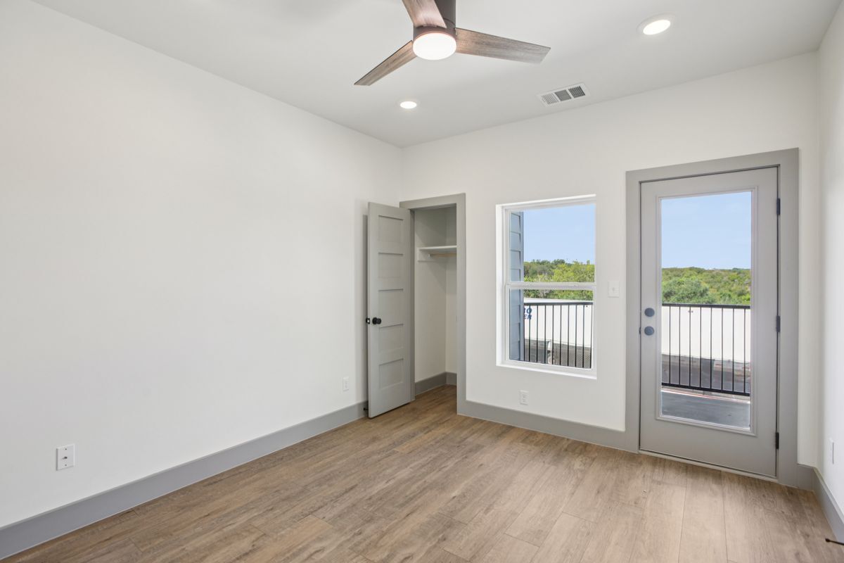 Building Photo - 2450 Wickersham Ln