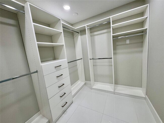 Building Photo - 3705 Torrey Pines Blvd