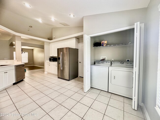 Building Photo - 2817 Mondavi Dr