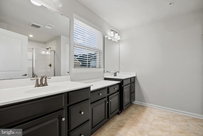 Building Photo - 10012 Aerospace Rd