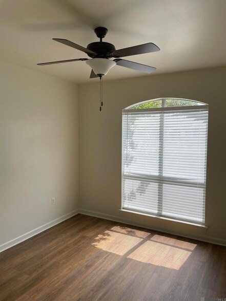 Building Photo - 36497 Stanton Hall Ave