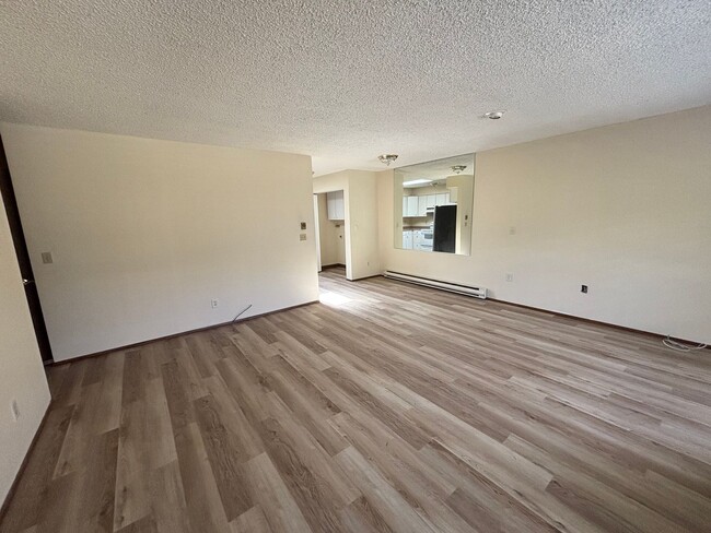 Building Photo - SHLE-127-129EJersey