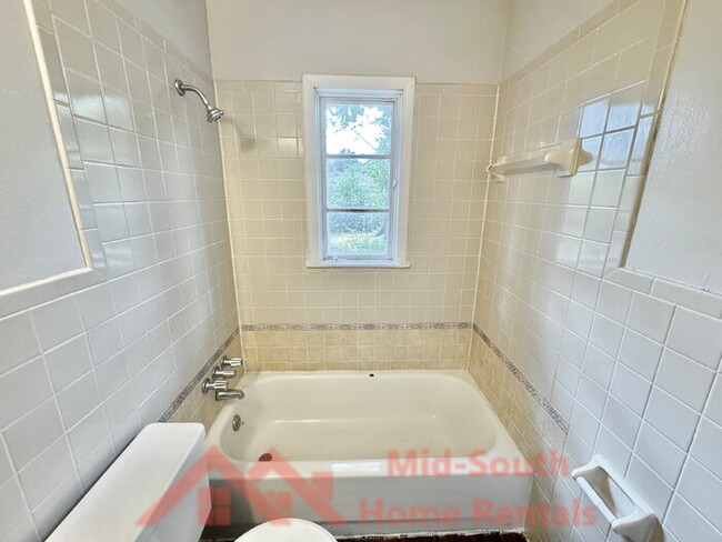 Building Photo - 1761 Cornelia Ln