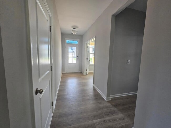 Building Photo - 3127 Armeria Dr