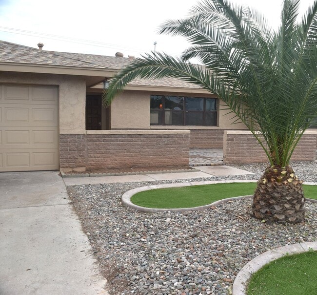 Building Photo - Awesome 5 Bed 2 Bath Home at ASU