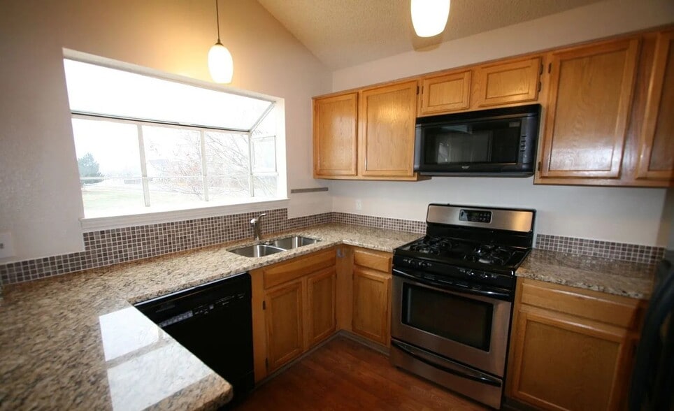 Building Photo - 3958 W 126th Ave