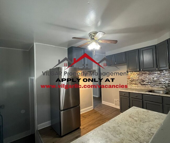 Building Photo - Step into comfort and convenience with this spacious 3-bedroom, 1-bathroom single-family home des...