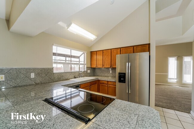 Building Photo - 2701 W Camino De La Joya