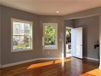 Building Photo - 98 Whitmarsh St