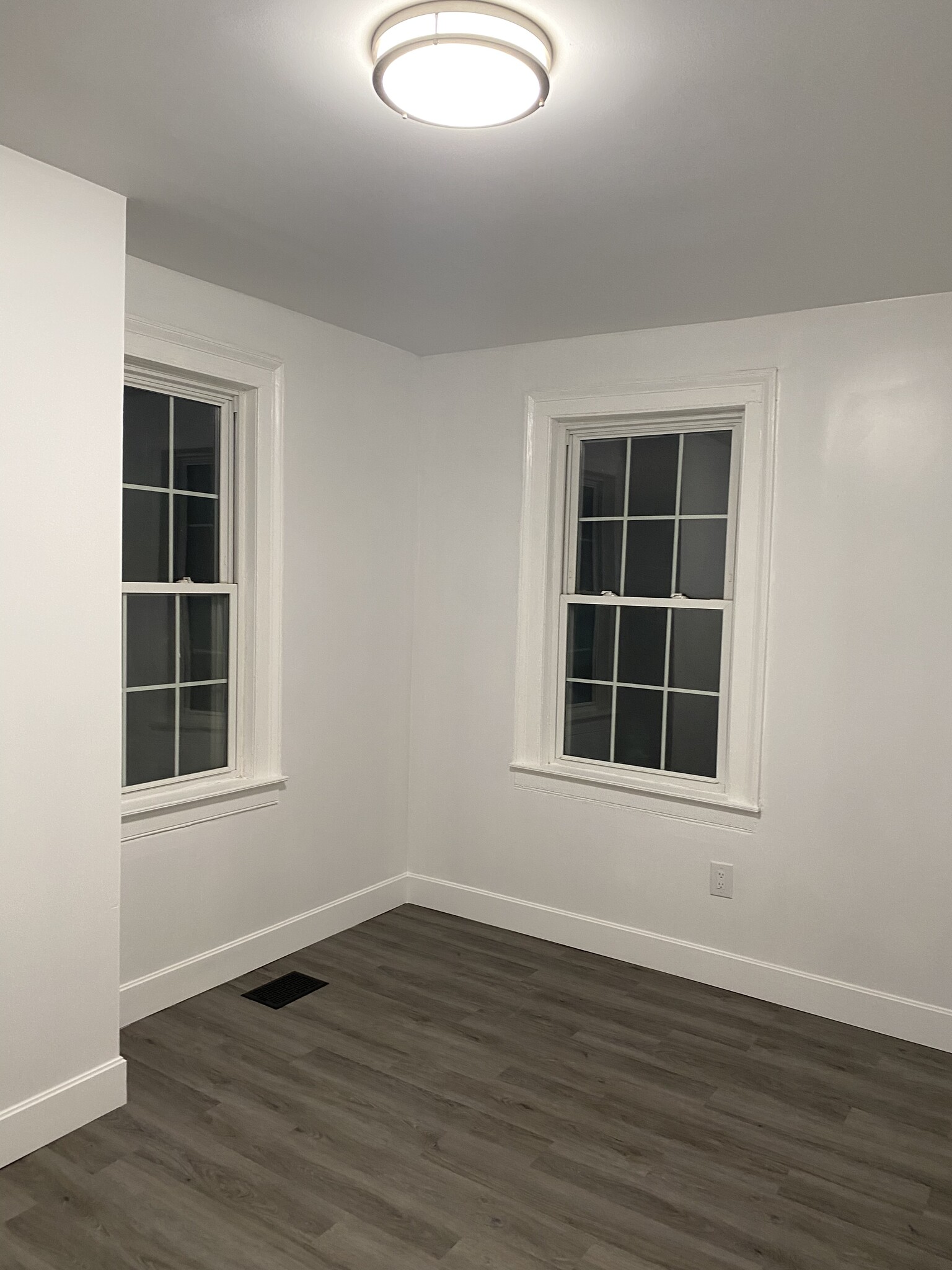 Second bedroom - 326 Cottage Grove Rd