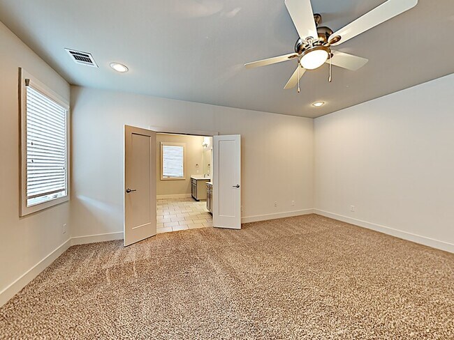 Building Photo - 326 Wimberly St