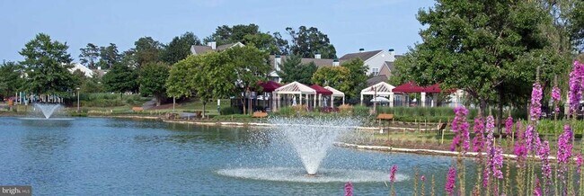 Building Photo - 701 Orchard Overlook