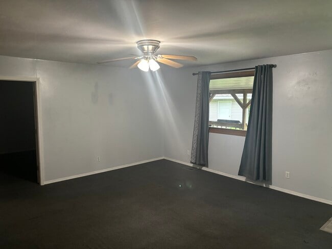 Building Photo - 11369 McFarland Ln