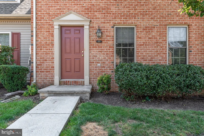 Building Photo - 109 Hunters Ridge Dr