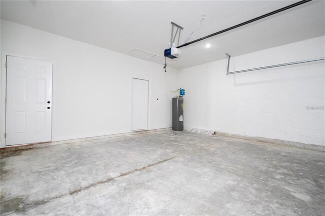 Building Photo - 6671 SW 151 Loop