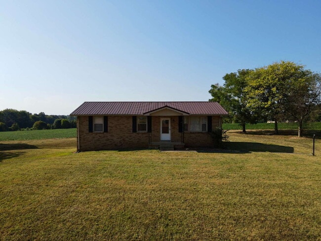 Primary Photo - 3BR/2BA Home in Springfield surrounded by ...