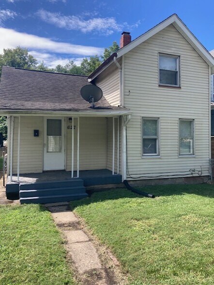 Primary Photo - 627 Fairholm Ave