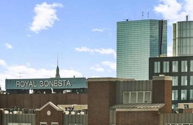 Building Photo - 1 Earhart St