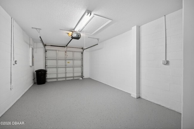 Building Photo - 42 Golf Villa Dr