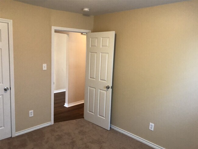 Building Photo - 16115 Speyburn Ct