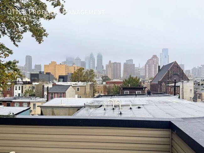 Building Photo - 926 S 15th St