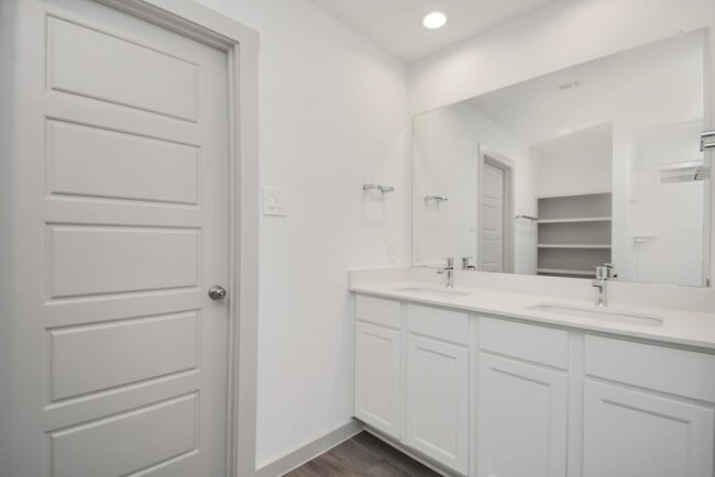 Building Photo - 7803 Golden Rubia Ln