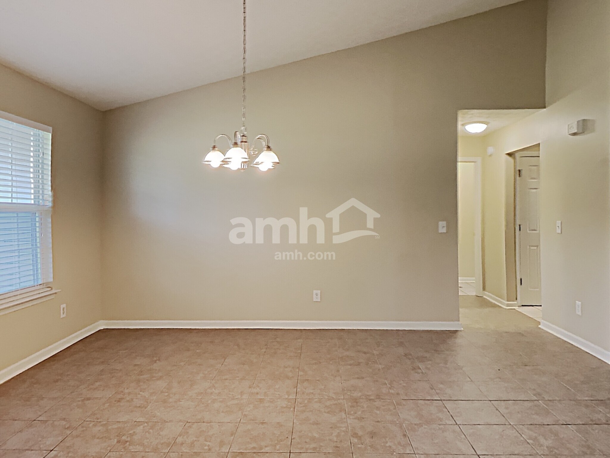 Building Photo - 247 Rockingham Dr