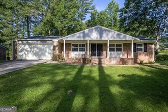 Building Photo - 6207 Newberry Ln