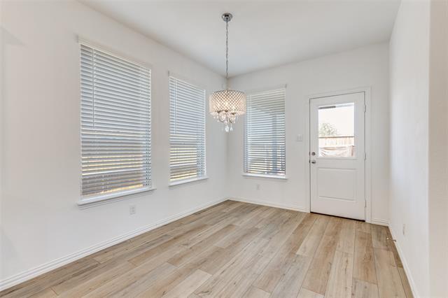 Building Photo - 10041 Elkhorn Dr