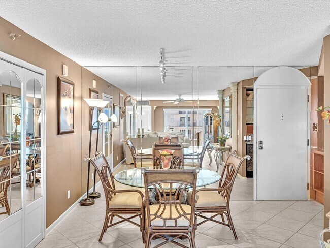 Building Photo - 4505 S Ocean Blvd