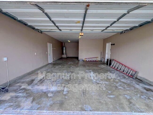 Building Photo - 31651 McCartney Dr