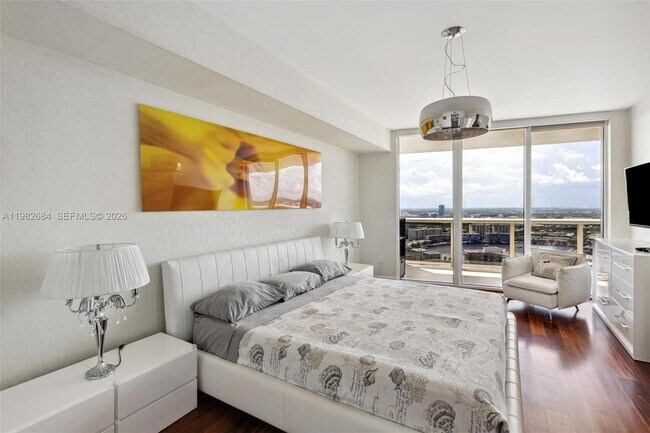 Building Photo - 1800 S Ocean Dr