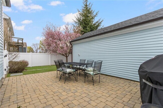 Building Photo - 11 Eustis Ave