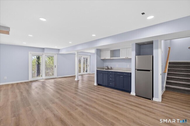 Building Photo - 675 Townsend Ave