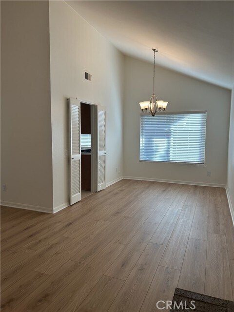 Building Photo - 2126 E Deer Springs Ln